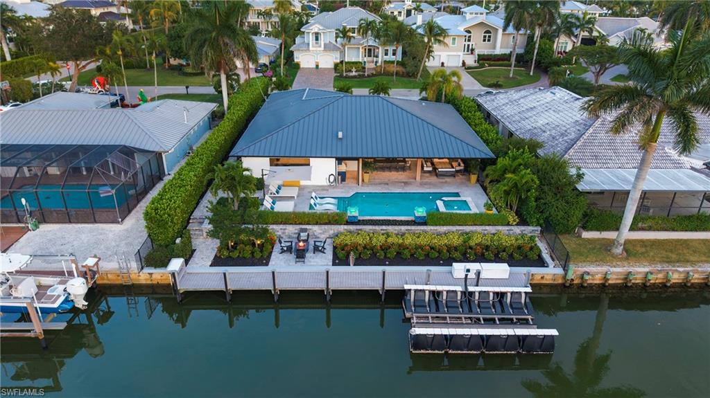 1650 Mullet CT
