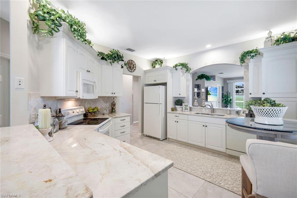 5924 Sand Wedge LN # 2002