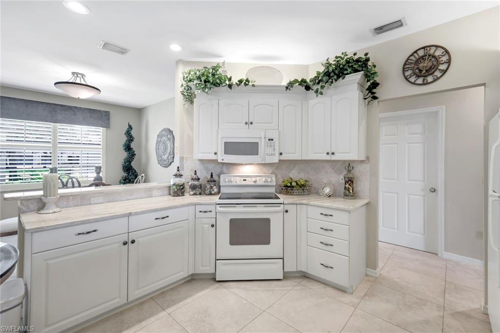 5924 Sand Wedge LN # 2002