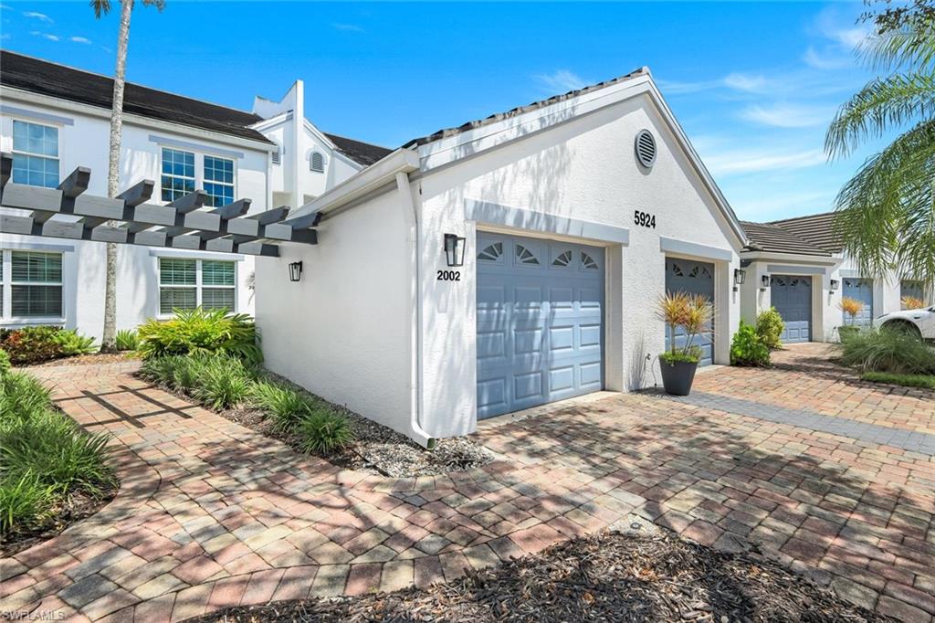 5924 Sand Wedge LN # 2002