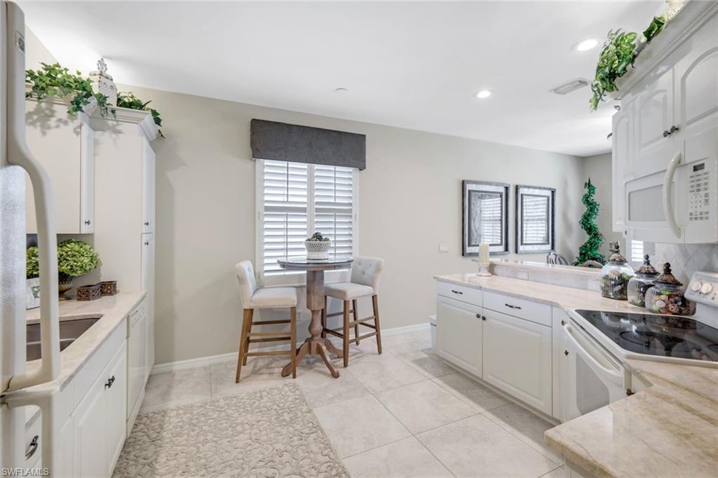 5924 Sand Wedge LN # 2002