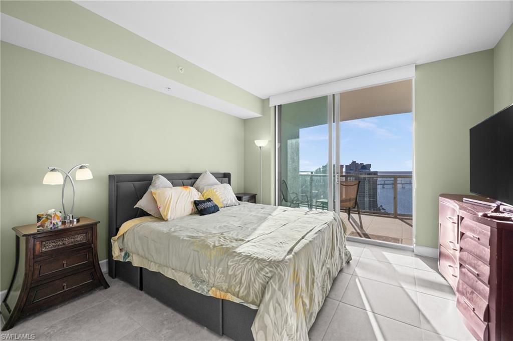 3000 Oasis Grand BLVD # 2702