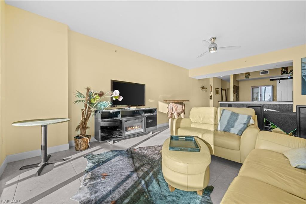 3000 Oasis Grand BLVD # 2702