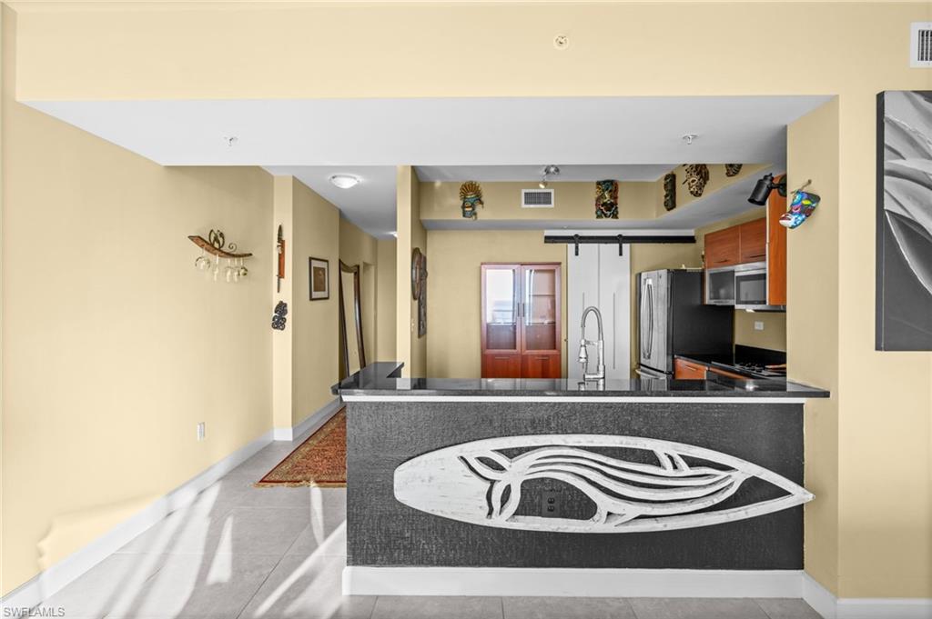 3000 Oasis Grand BLVD # 2702