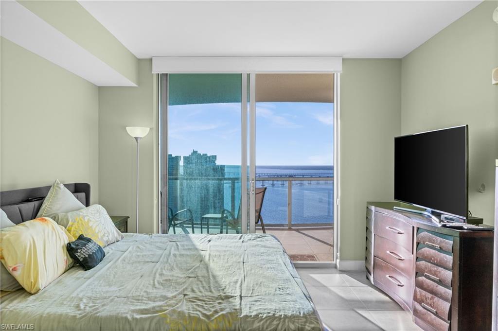 3000 Oasis Grand BLVD # 2702