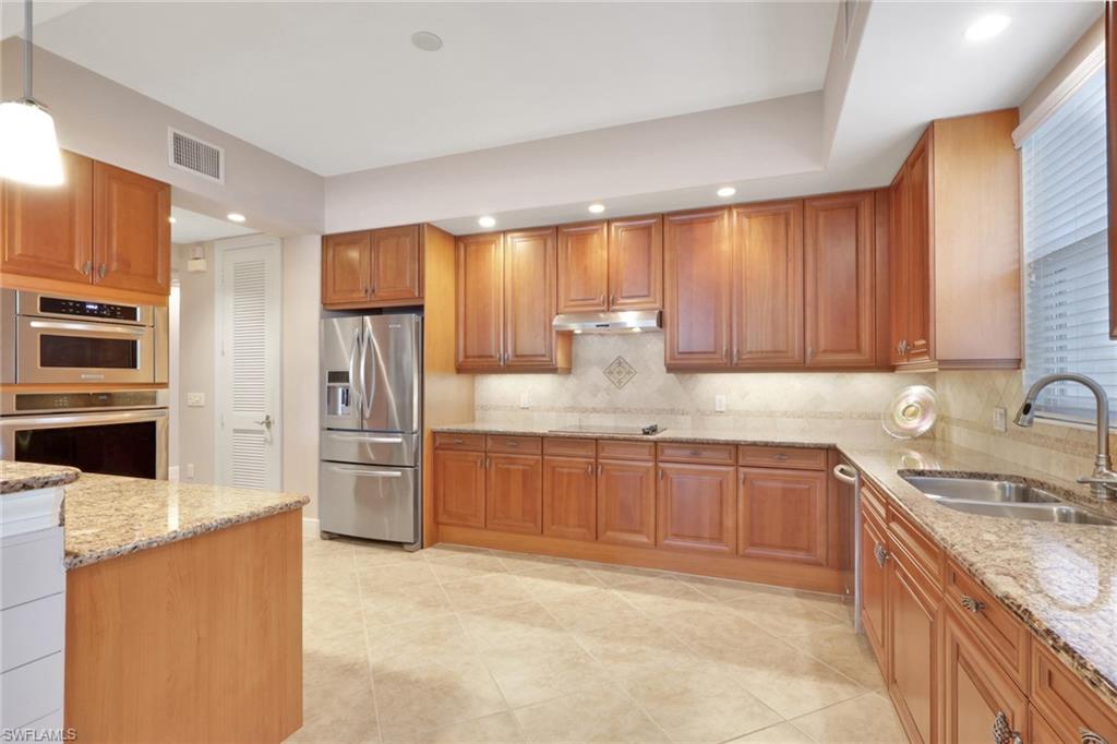 517 Avellino Isles CIR 101