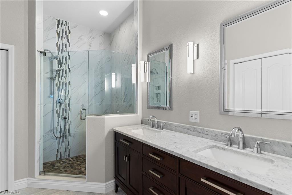 2421 Ravenna BLVD # 202