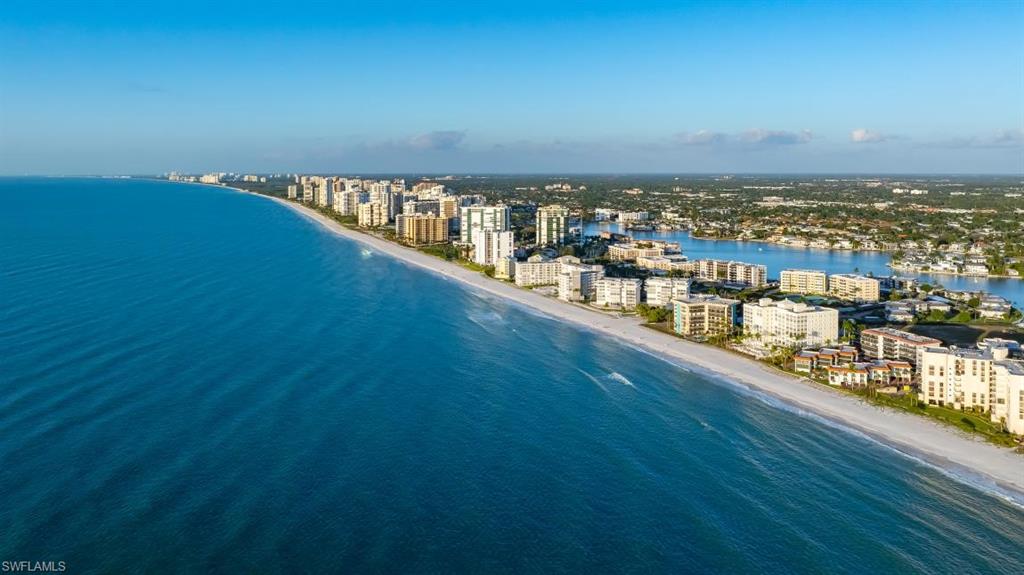 3000 Gulf Shore BLVD N # 106