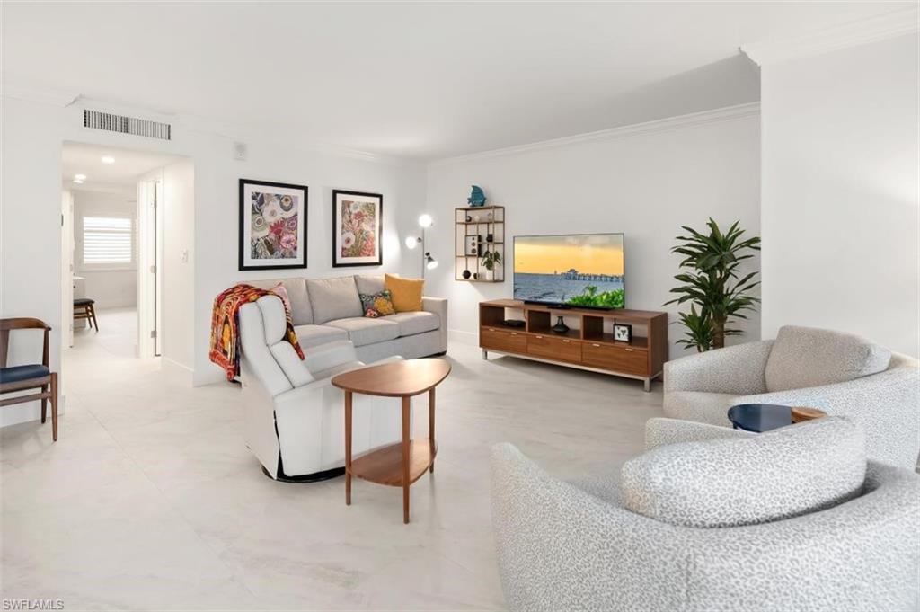 3000 Gulf Shore BLVD N # 106