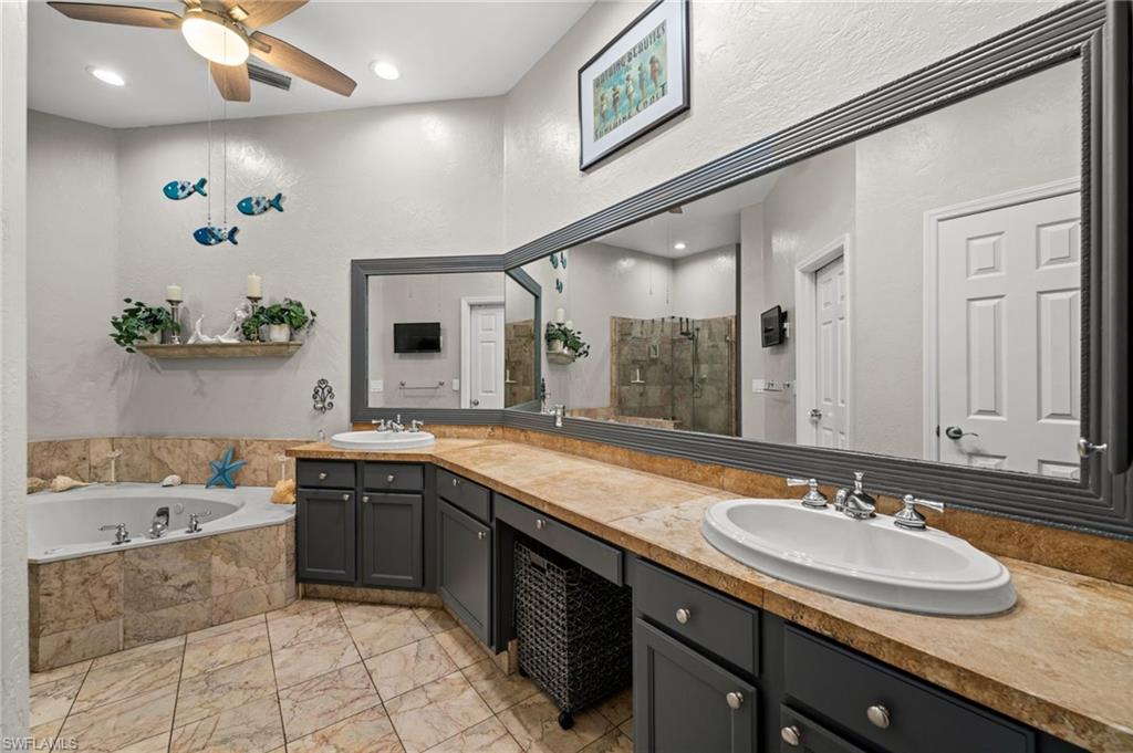 11962 Seabreeze Cove LN