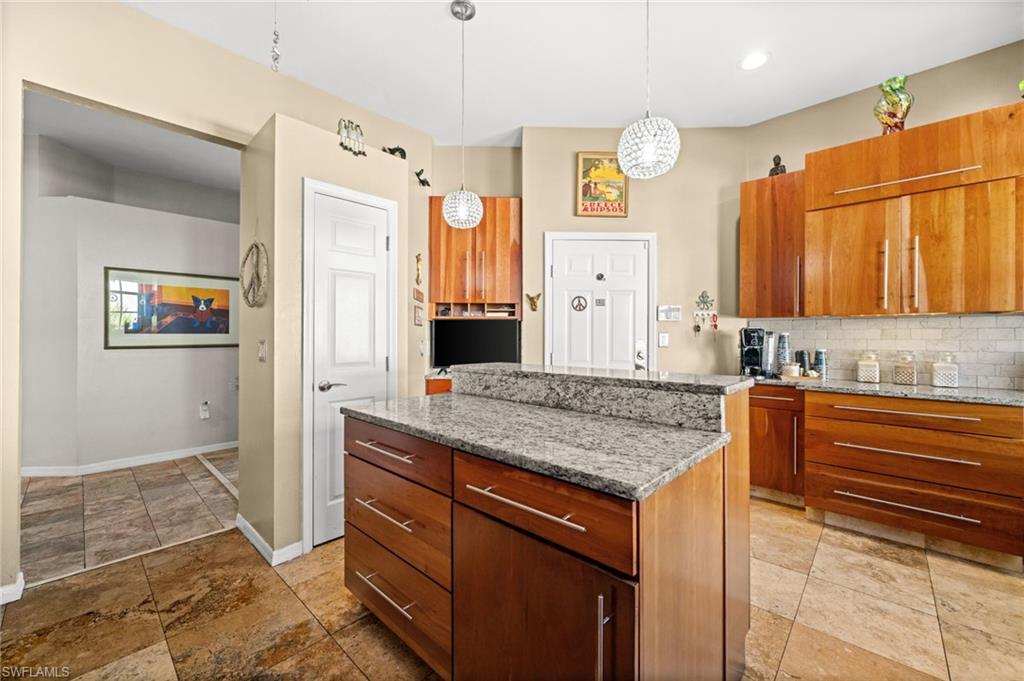 11962 Seabreeze Cove LN