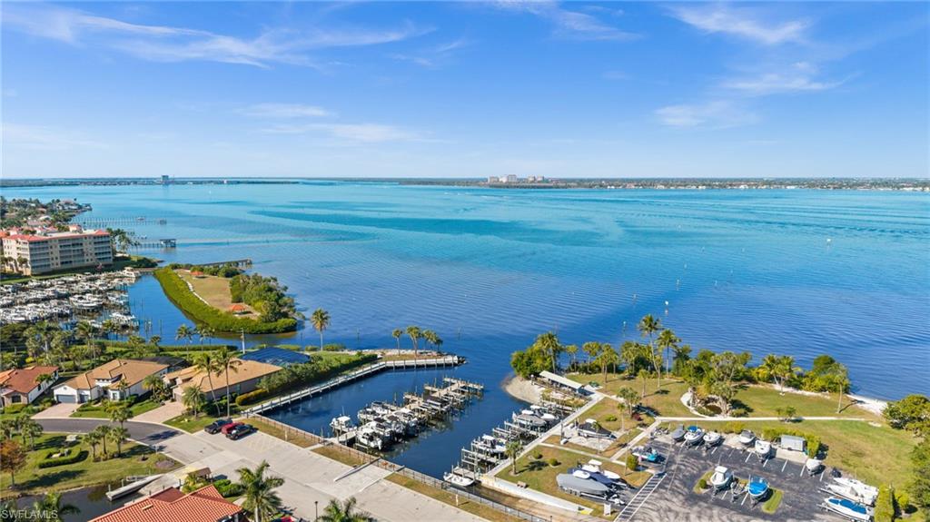 11962 Seabreeze Cove LN