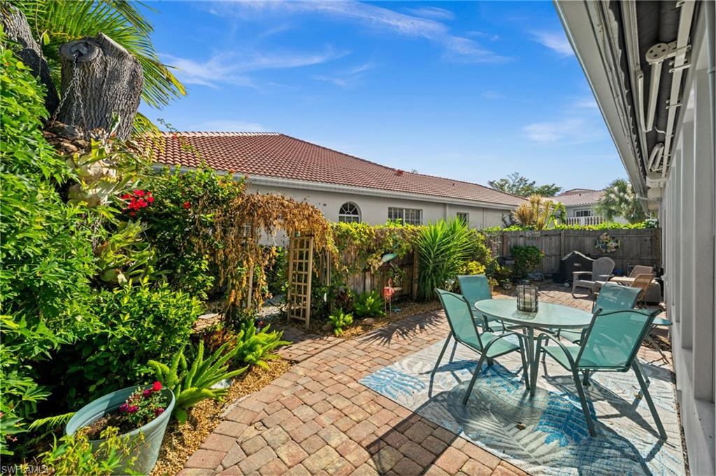 11962 Seabreeze Cove LN