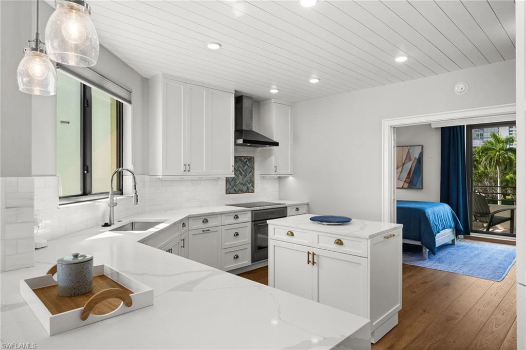 4400 Gulf Shore BLVD N # 504 Unit: 5-504