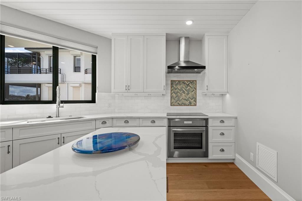 4400 Gulf Shore BLVD N # 504 Unit: 5-504