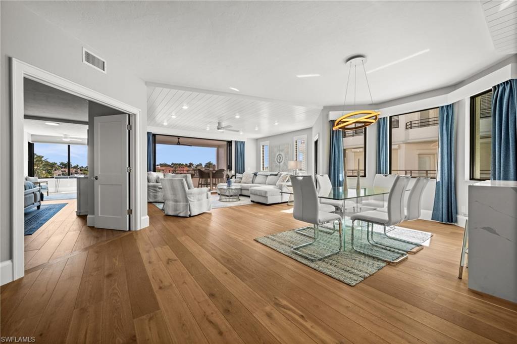 4400 Gulf Shore BLVD N # 504 Unit: 5-504