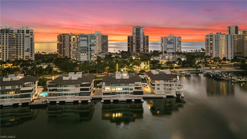 4400 Gulf Shore BLVD N # 504 Unit: 5-504
