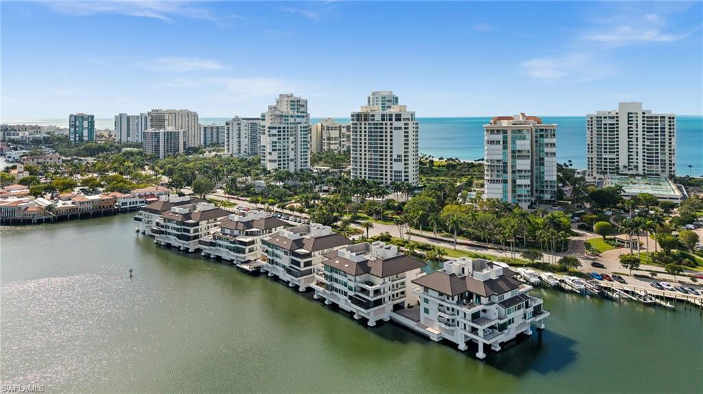 4400 Gulf Shore BLVD N # 504 Unit: 5-504