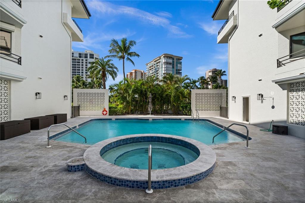 4400 Gulf Shore BLVD N # 504 Unit: 5-504