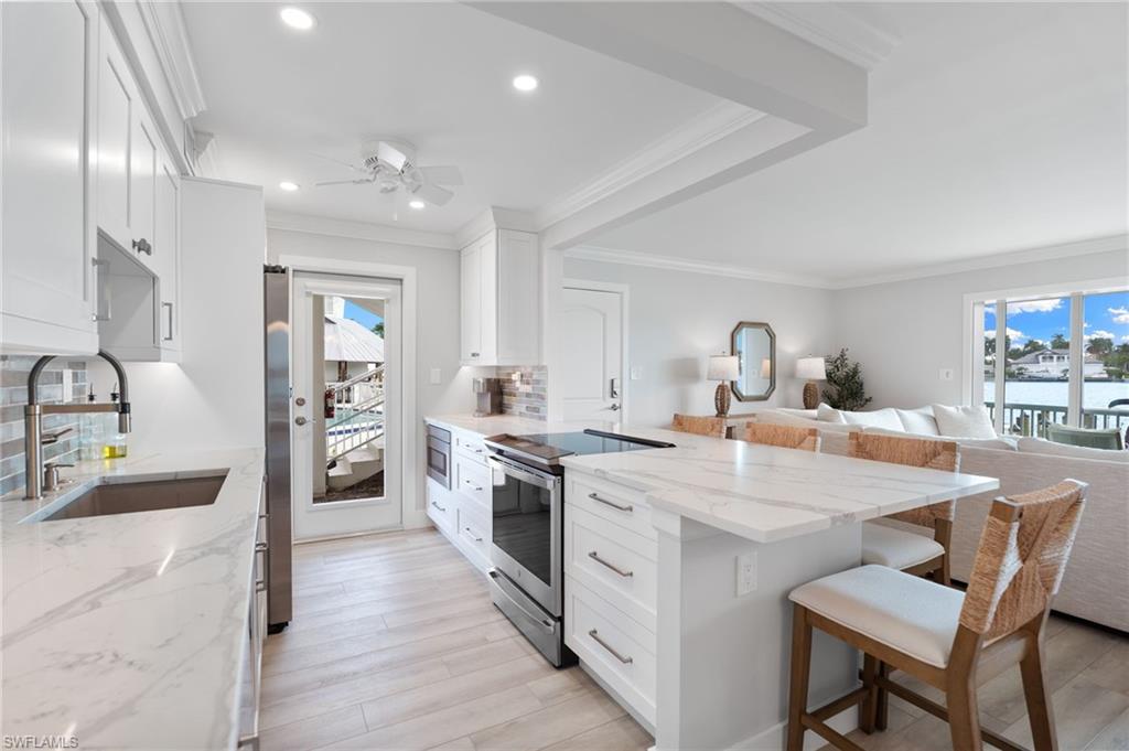 322 Harbour DR 103A