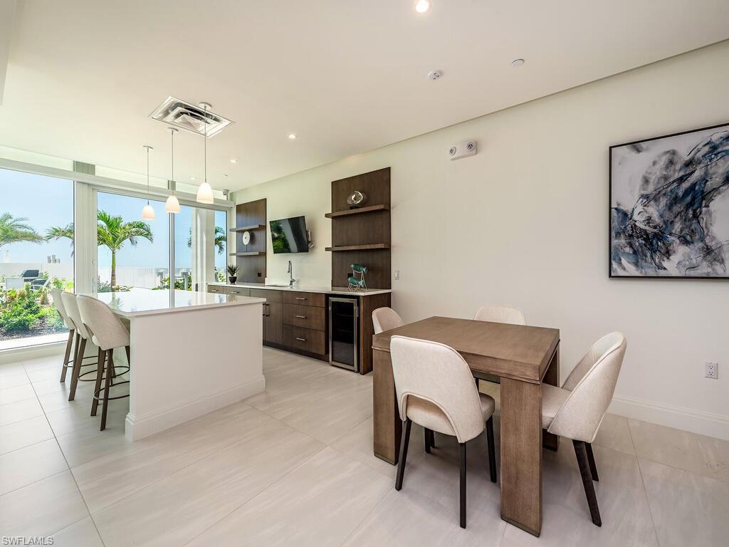 3443 Gulf Shore BLVD N # 309