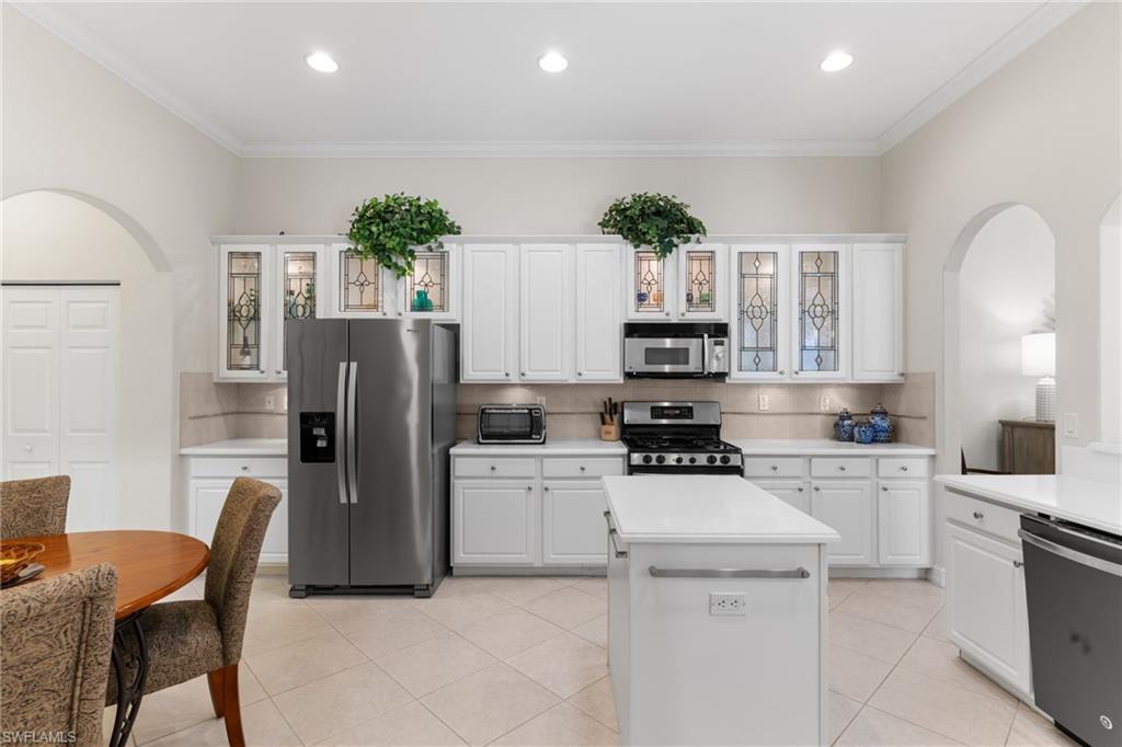 1620 Cayman CT # 4