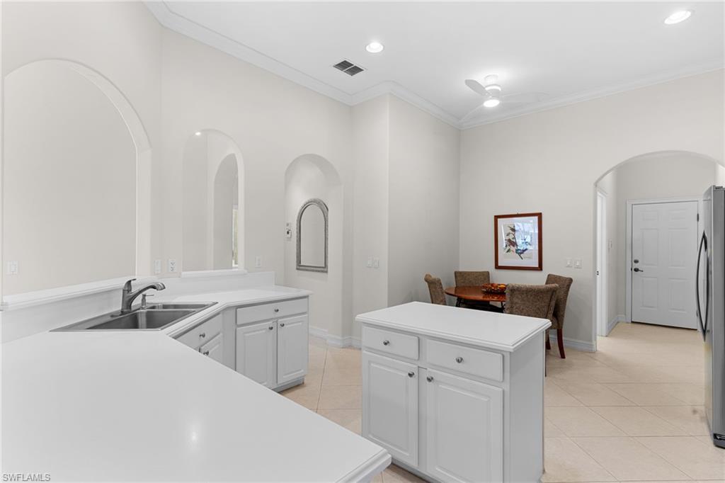 1620 Cayman CT # 4