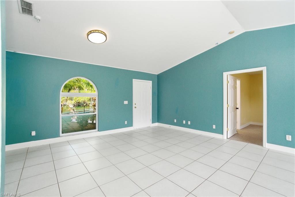 4720 12th AVE SE