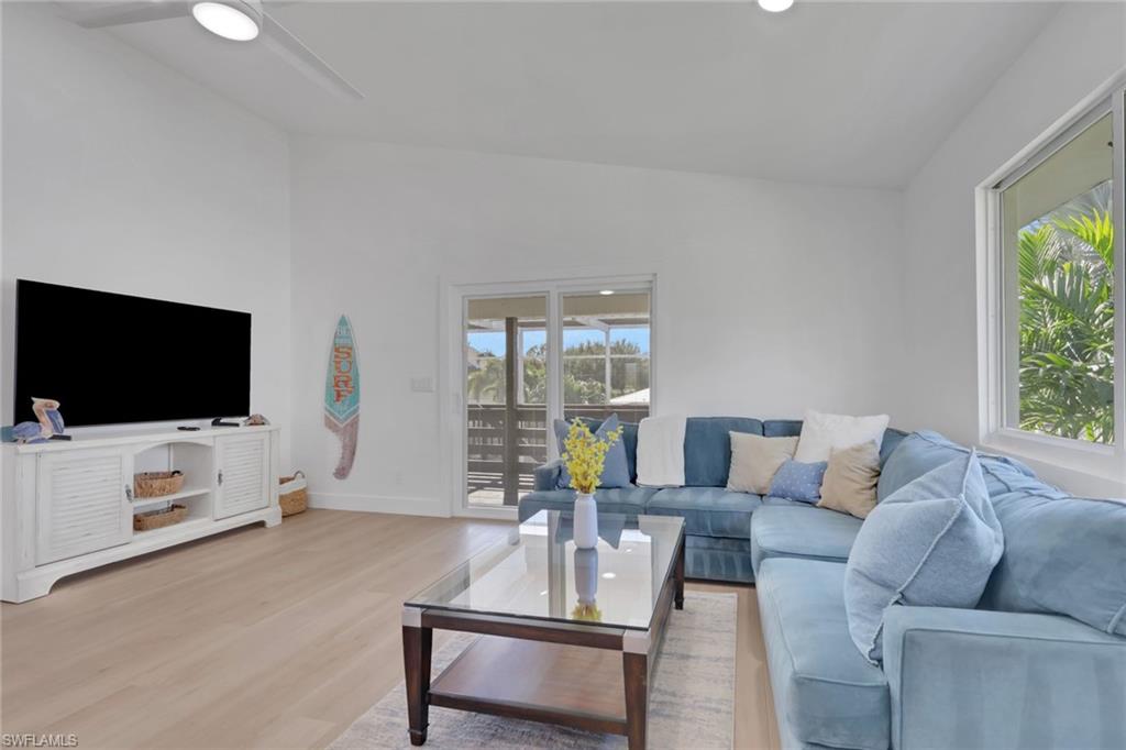 2700 Gulfview DR