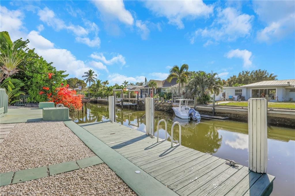 2700 Gulfview DR