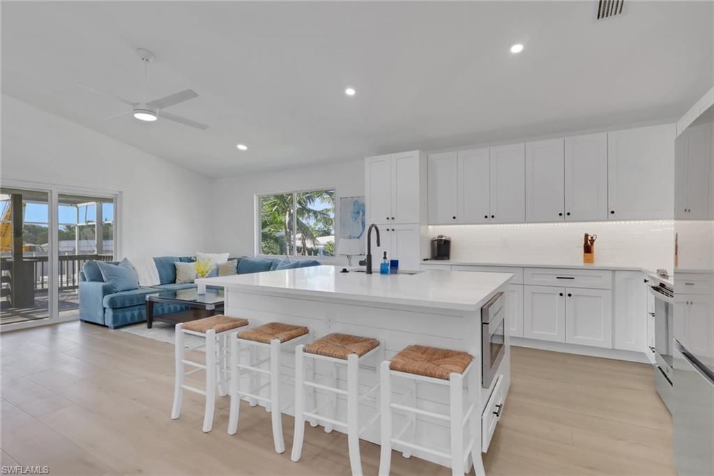 2700 Gulfview DR