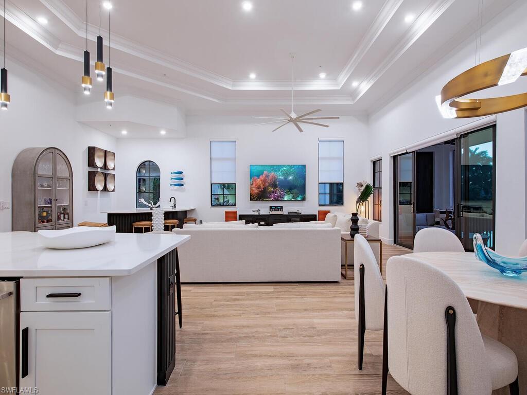 2481 BREAKWATER WAY # 201 Unit: 6-201