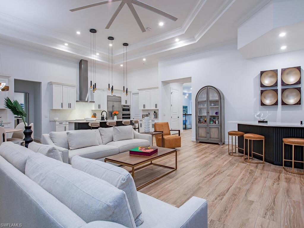 2481 BREAKWATER WAY # 201 Unit: 6-201