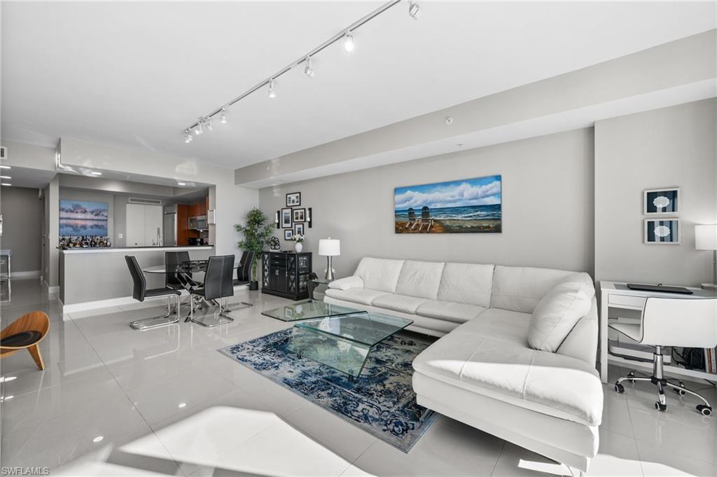 3000 Oasis Grand BLVD # 2903