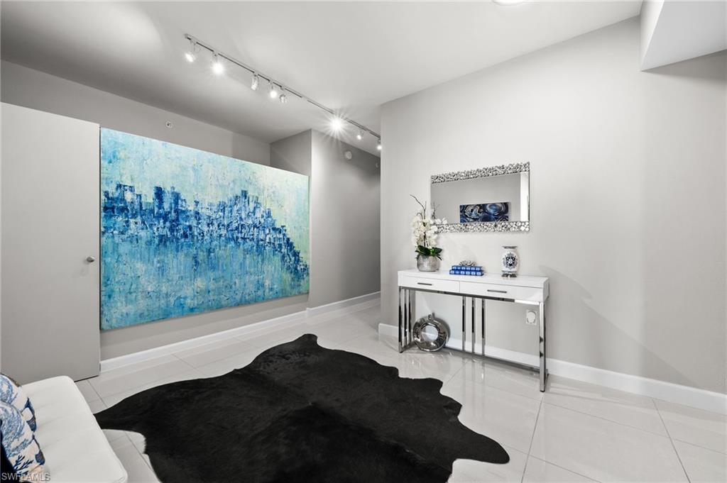 3000 Oasis Grand BLVD # 2903