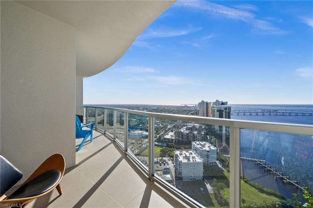 3000 Oasis Grand BLVD # 2903