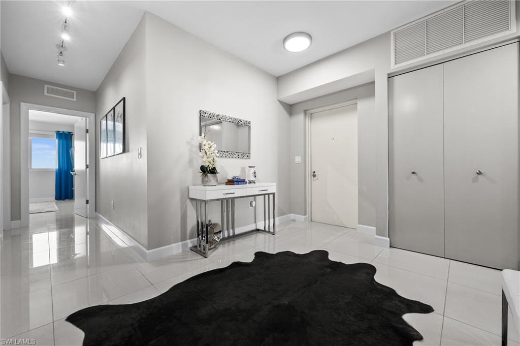3000 Oasis Grand BLVD # 2903