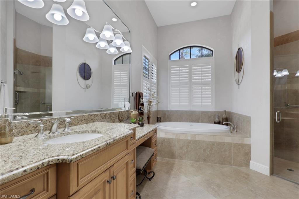 5865 Hammock Isles CIR