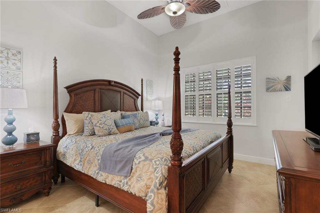 5865 Hammock Isles CIR