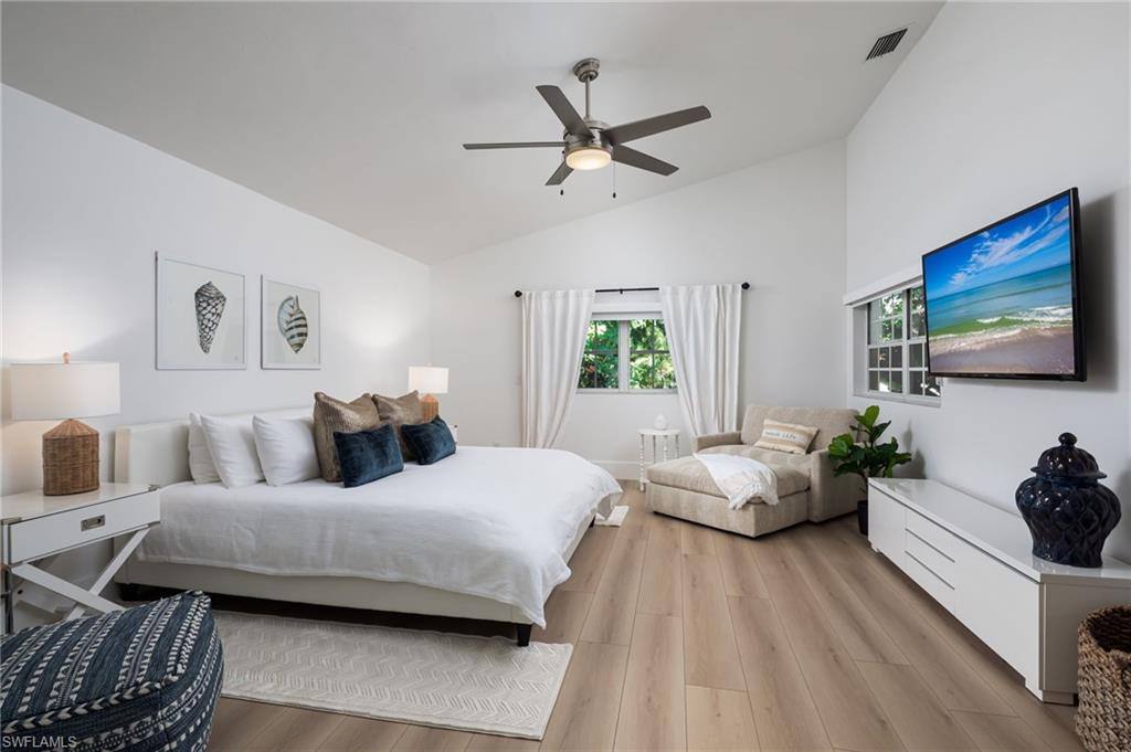 339 4th AVE N