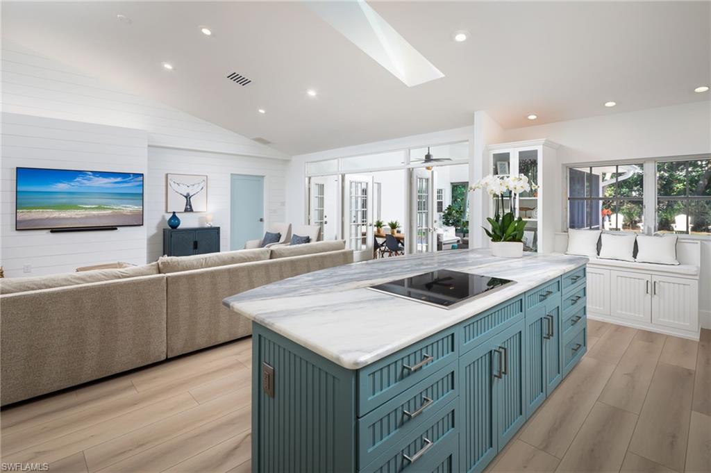 339 4th AVE N