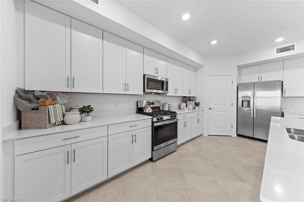 16556 Kingwood Lane # 102 Unit: 34-102