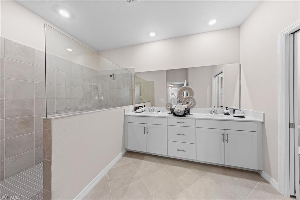 16556 Kingwood Lane # 202 Unit: 34-202