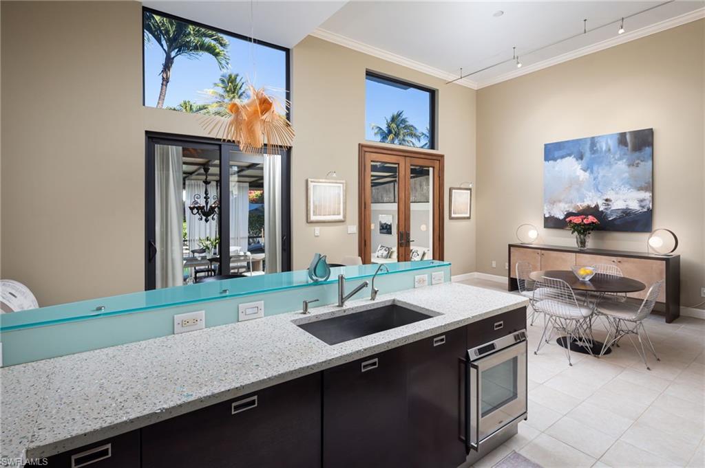 450 10th AVE S # 304