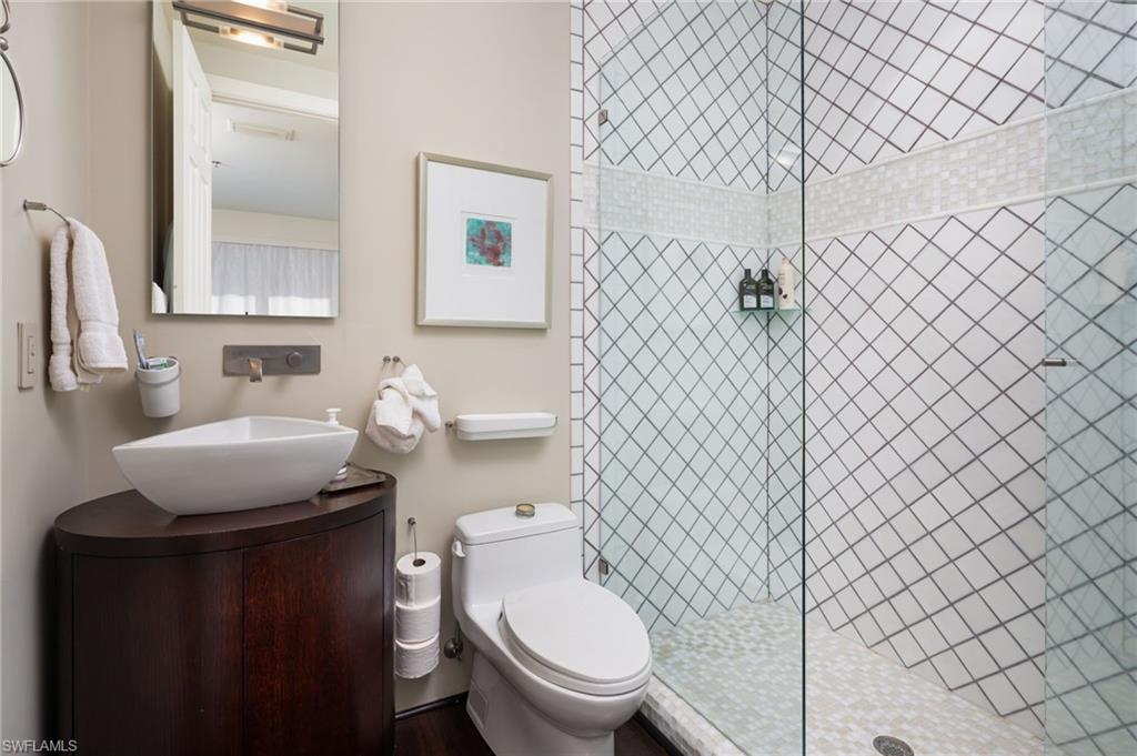 450 10th AVE S # 304