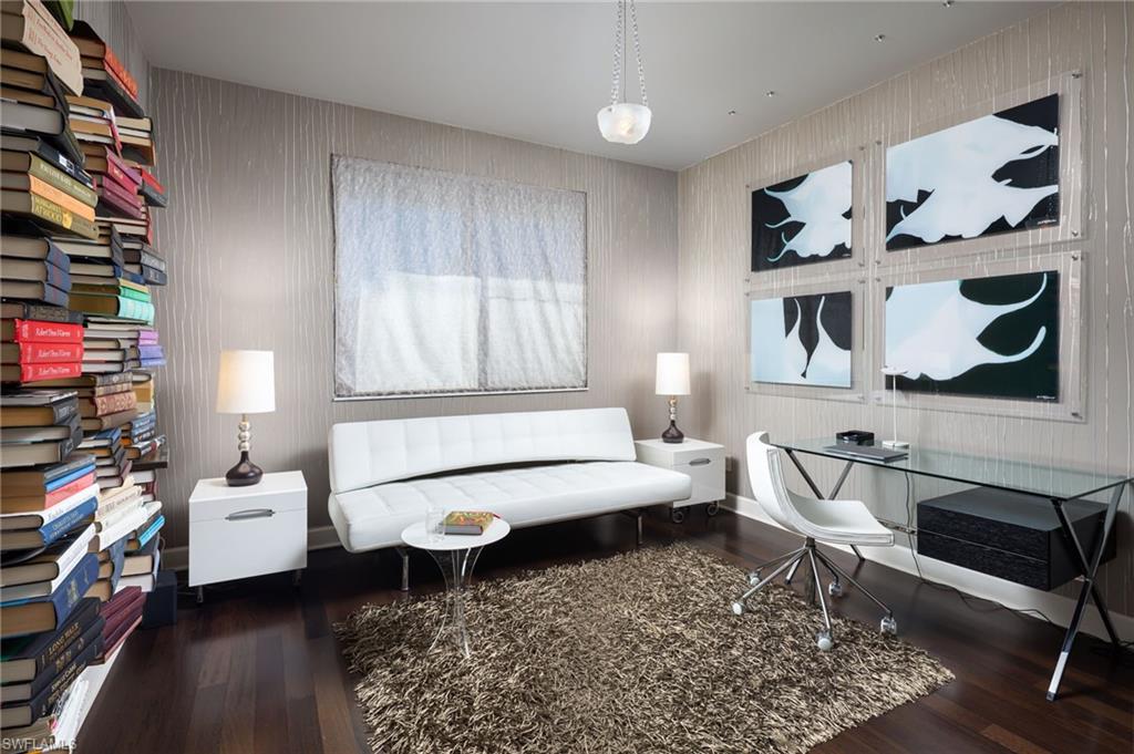 450 10th AVE S # 304