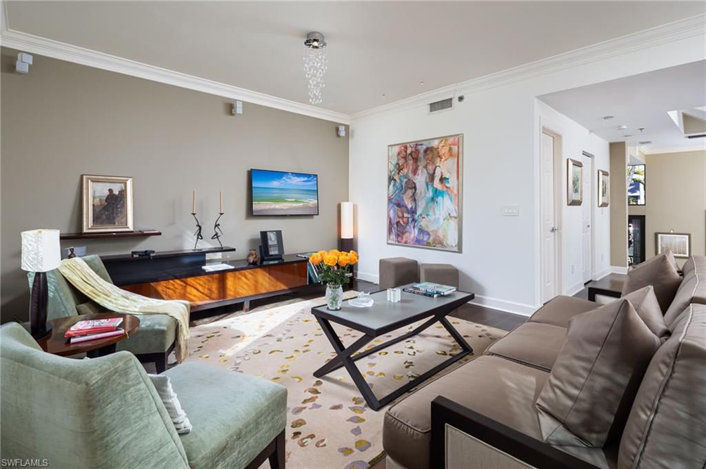 450 10th AVE S # 304