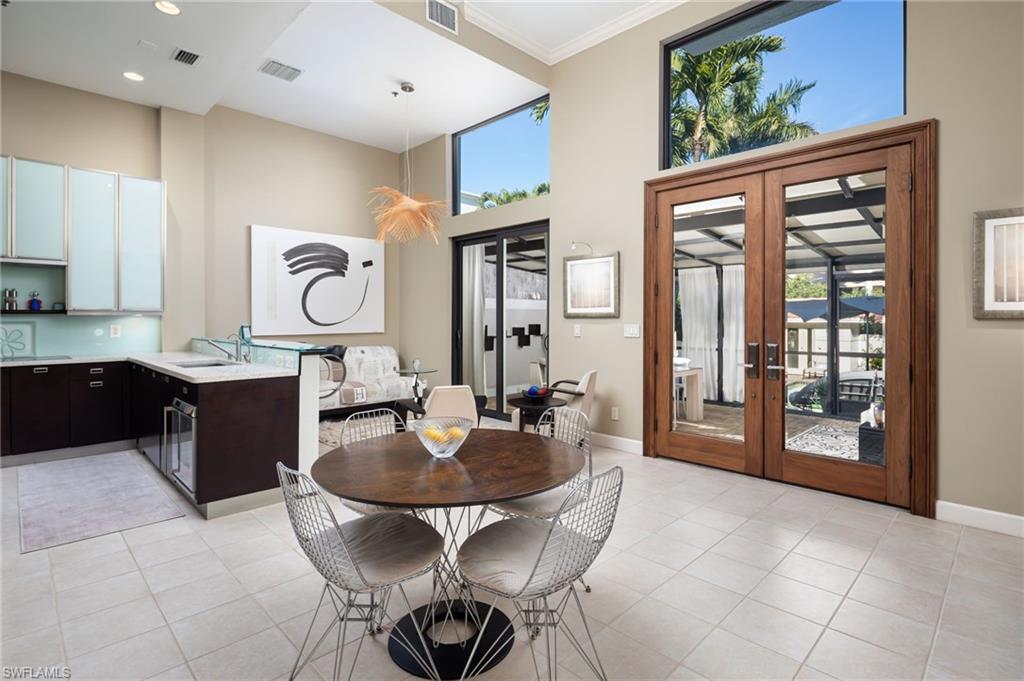 450 10th AVE S # 304