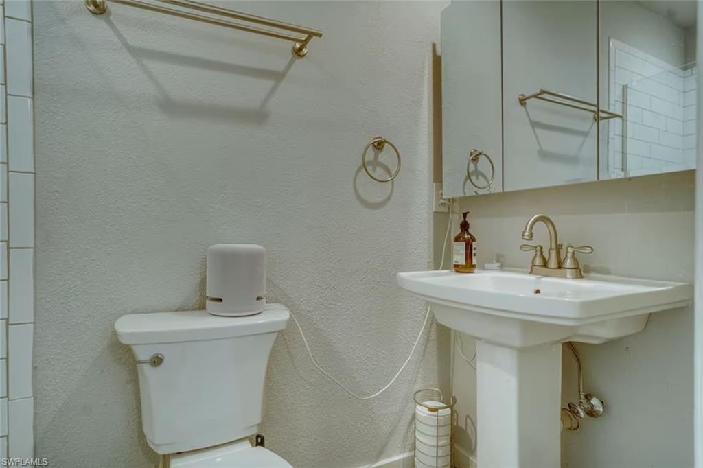 23302/23310 Robin DR