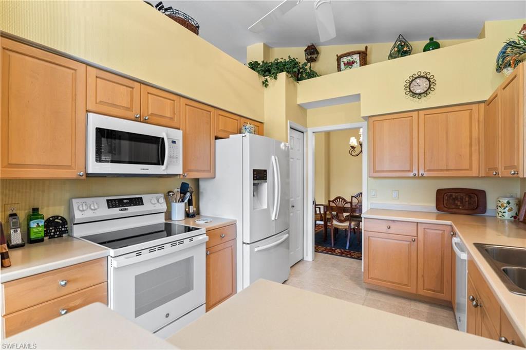 1595 Winding Oaks WAY # 201